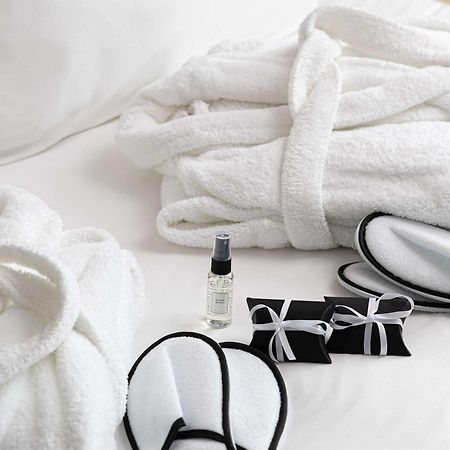 Mercure London Earls Court Экстерьер фото