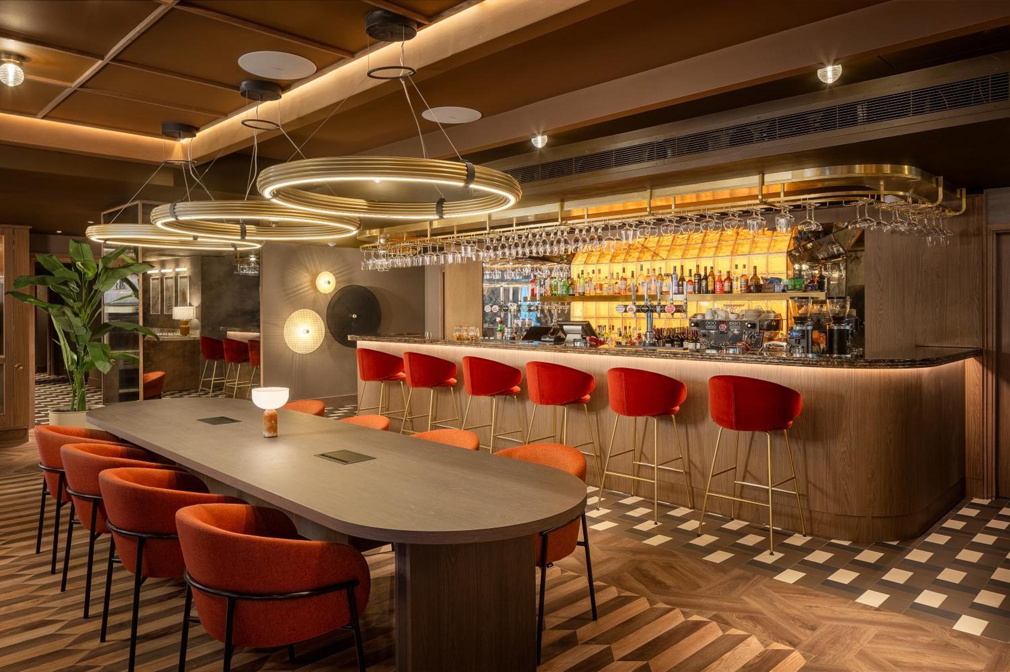 Mercure London Earls Court Экстерьер фото