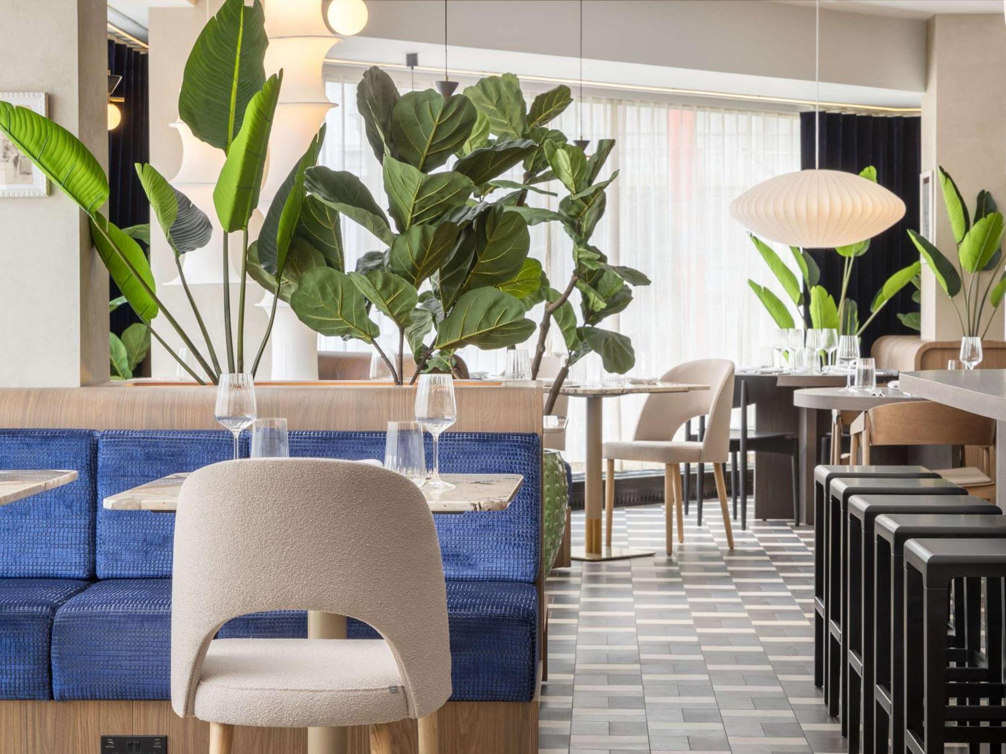 Mercure London Earls Court Экстерьер фото