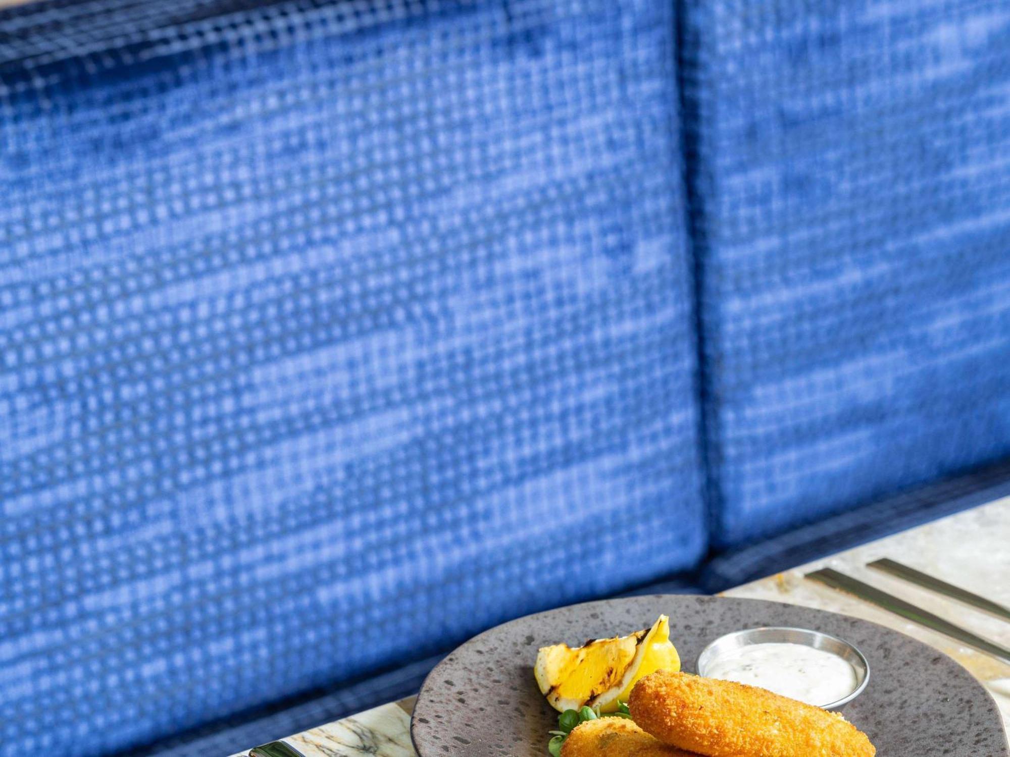 Mercure London Earls Court Экстерьер фото