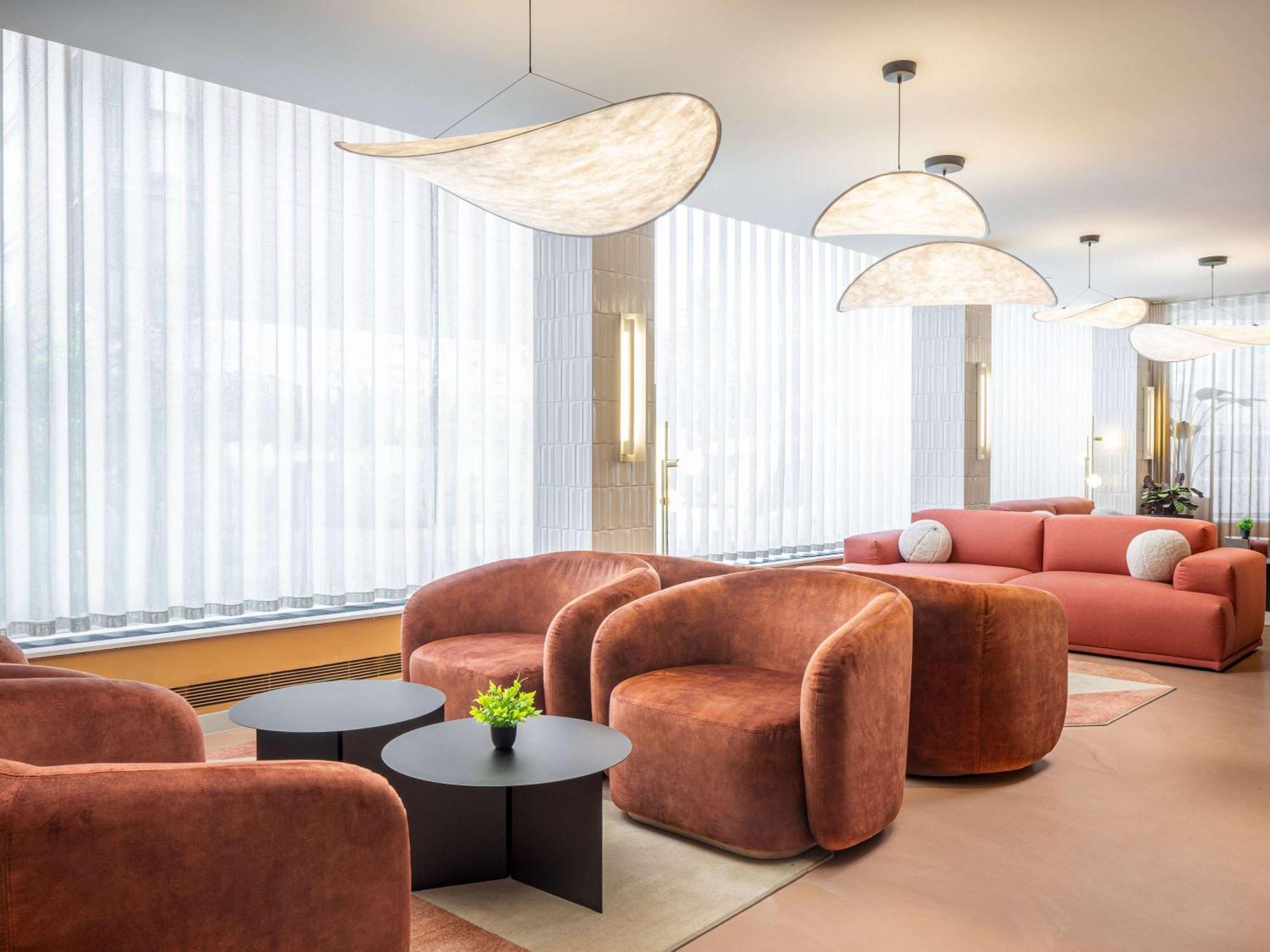 Mercure London Earls Court Экстерьер фото